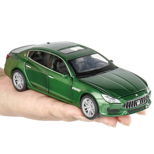 1:32 Alloy Model Car with Sound and Light Features
